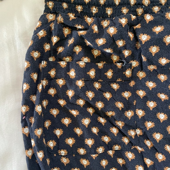 Forever 21 hipster pattern sweats - Picture 2 of 4